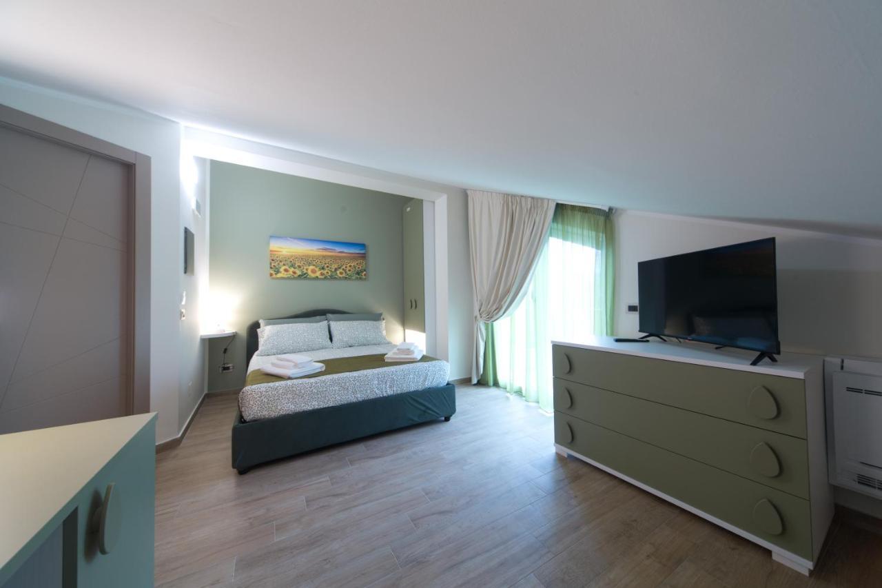 Slow Chic Apartment Beb Policlinico Messina Exteriör bild