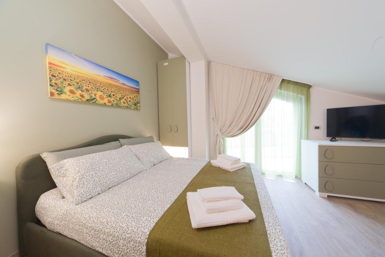 Slow Chic Apartment Beb Policlinico Messina Exteriör bild